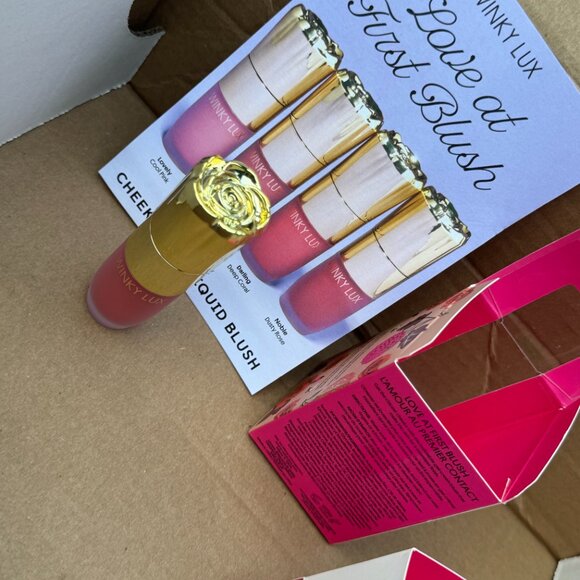 Winky Lux Cheeky Rose Liquid Blush in Darling, BNIB - Picture 2 of 5